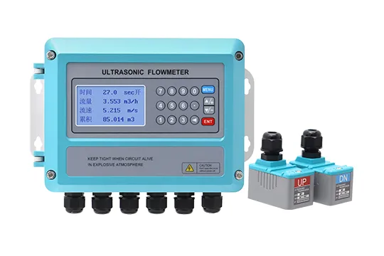 Medidor de fluxo ultra-sônico montado na parede