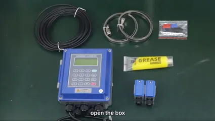 Vídeo de operação de instalação do medidor de fluxo ultrassônico montado na parede